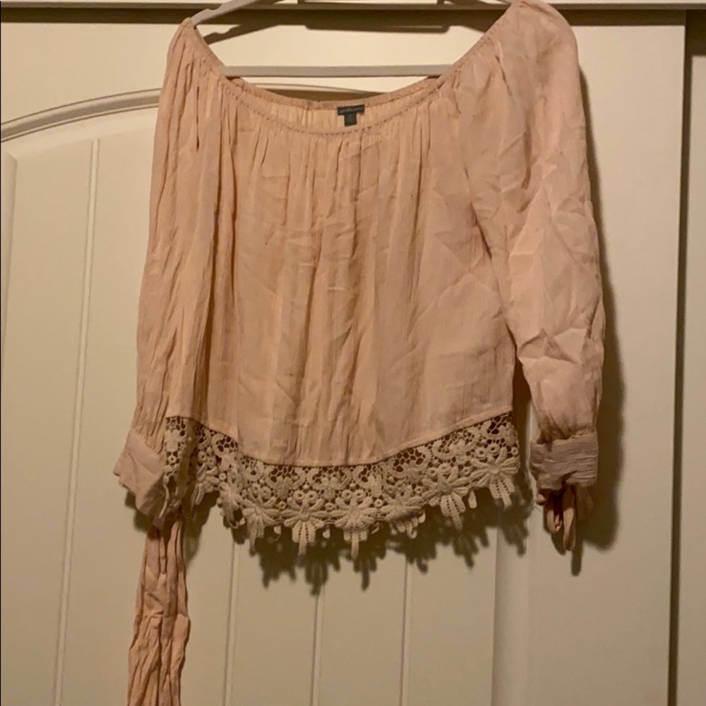Off Shoulder Lace Hem Knot Sleeve Top